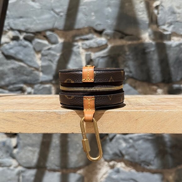 Louis Vuitton FW19 Brown Monogram Legacy Round Coin Pouch Charm - Picture 8 of 12